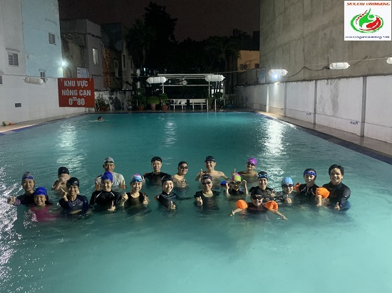 Hình ảnh lớp bơi kèm riêng dành cho người lớn ở Quận Tân Bình
